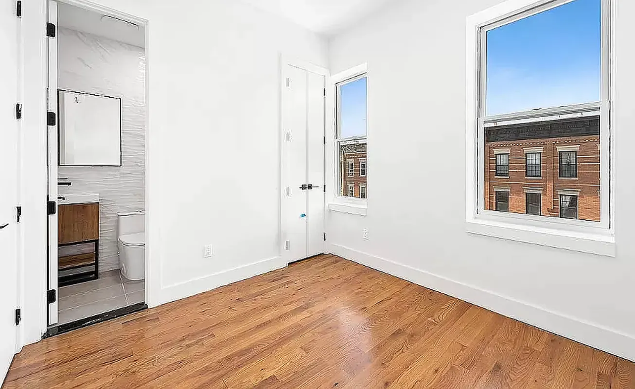 1710 Madison St #2F - Photo 4 of 5