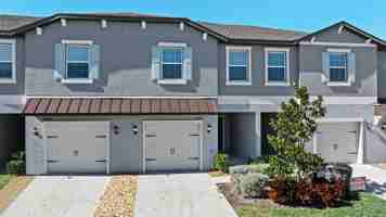 featured image of 10373 Lavender Aster Trl