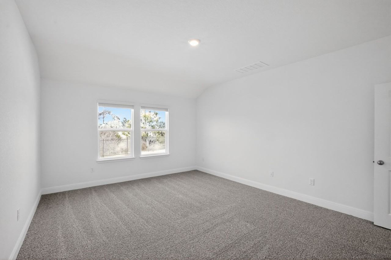 289 Rivers Edge Dr - Photo 3 of 16