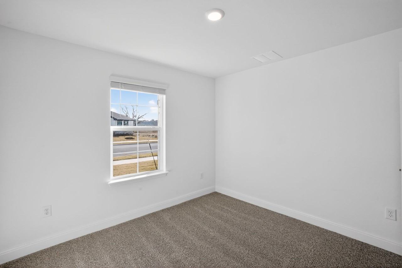 289 Rivers Edge Dr - Photo 6 of 16