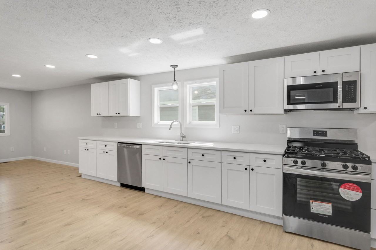 57025 Greenlawn Ave #NA - Photo 3 of 20