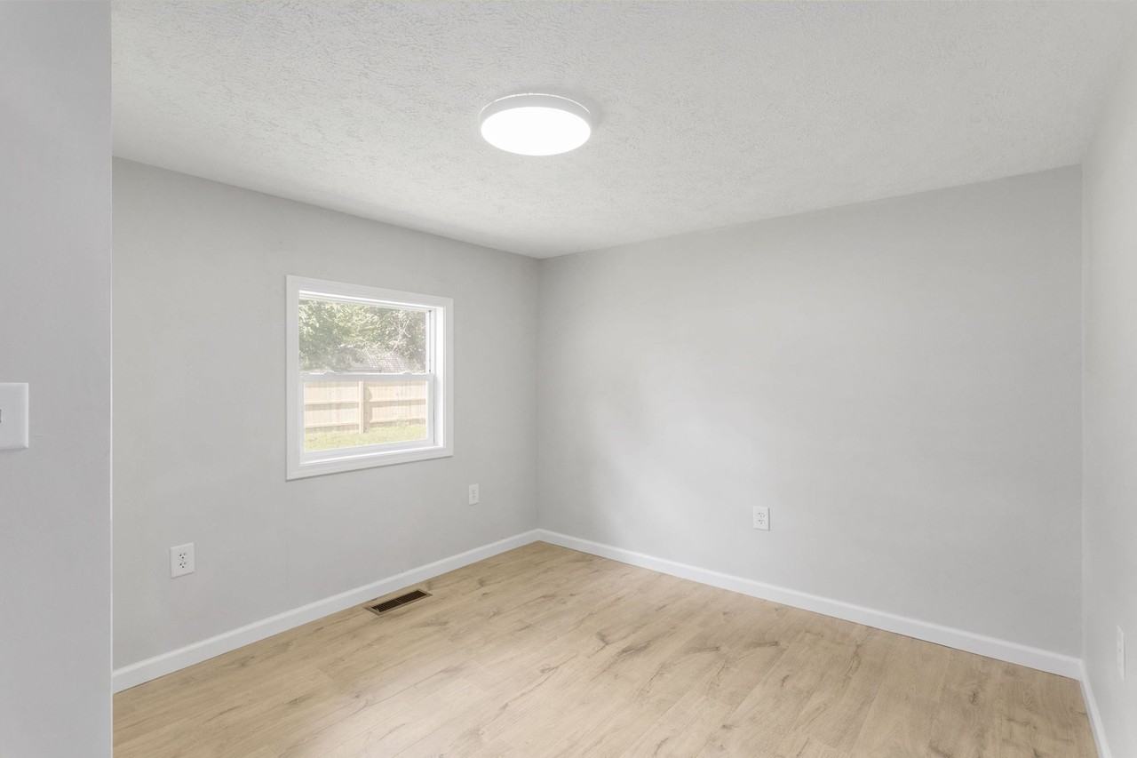 57025 Greenlawn Ave #NA - Photo 7 of 20