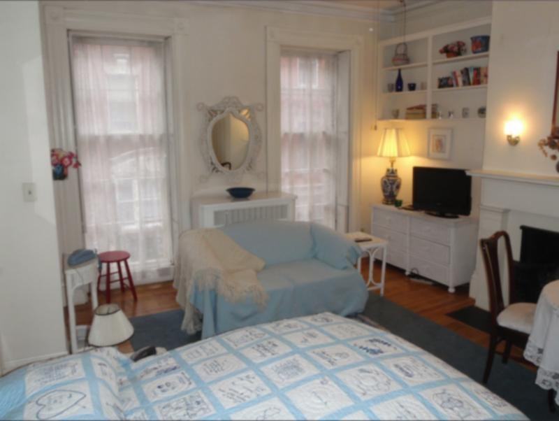 34 Temple St #3 - Photo 3 of 4