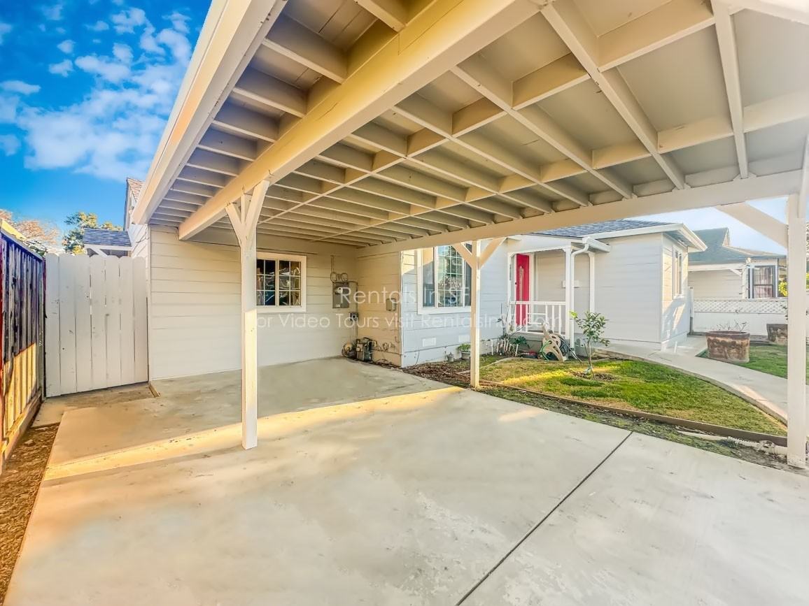 6556 George Ave - Photo 3 of 23