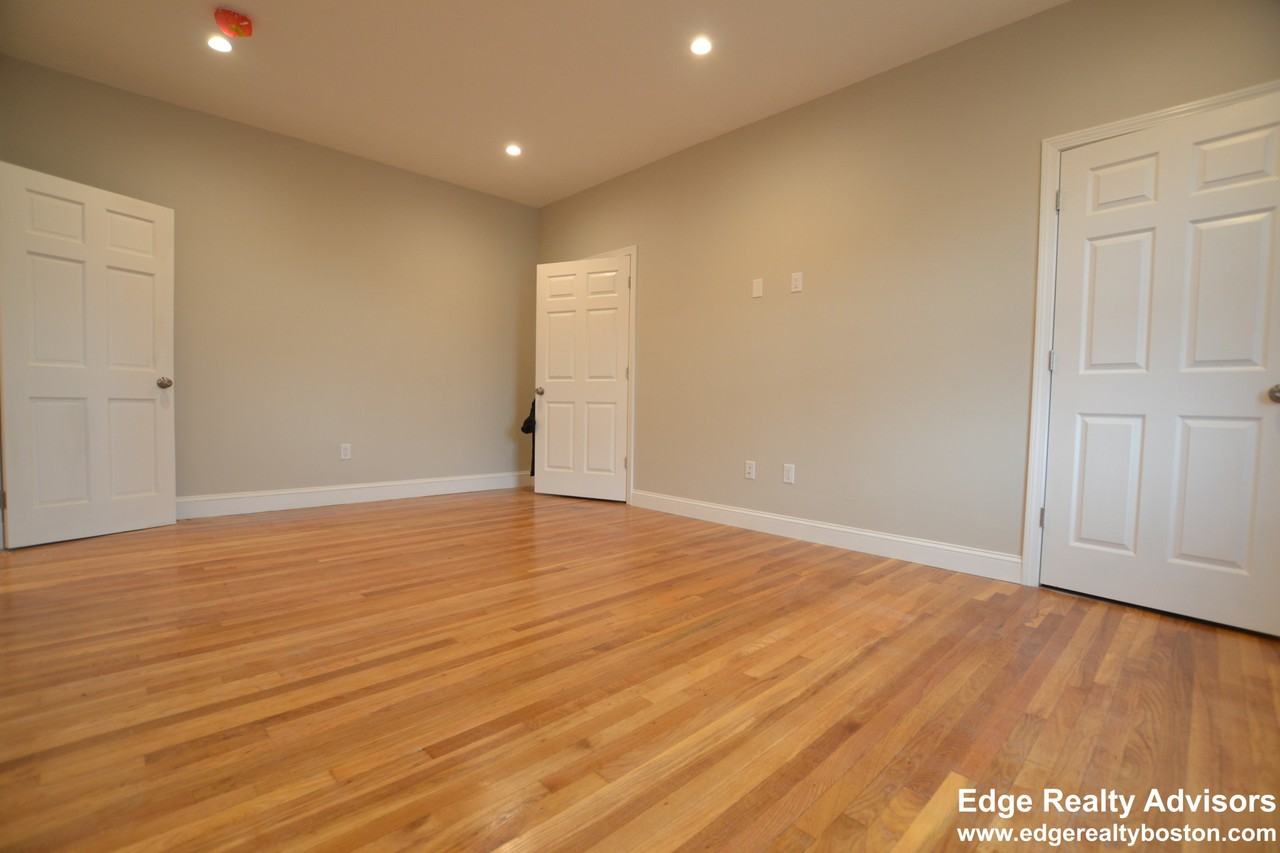 58 Foster St #2 - Photo 6 of 12