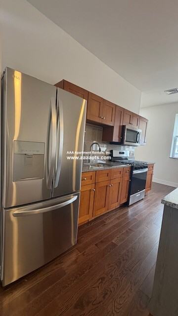 Bow St #C - Photo 3 of 12