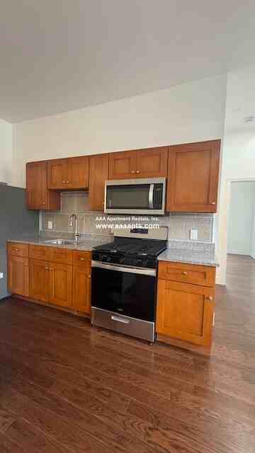 Bow St #C - Photo 4 of 12