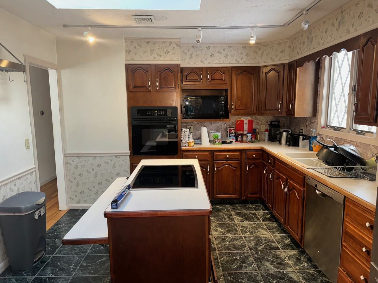 Zenith Dr - Photo 3 of 16