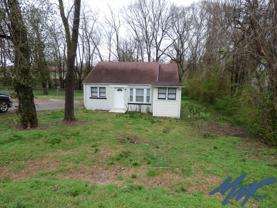 801 Ewing Blvd - Photo 1 of 1