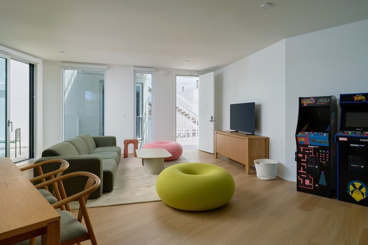 Comma Barrington Co-Living - Photo 7 of 28