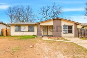 featured image of 6916 Shady Grove Dr