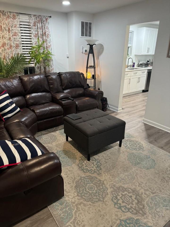 8209 Dundalk Ave - Photo 7 of 20