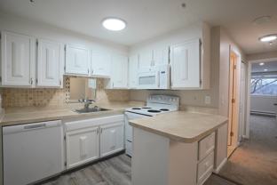 57 Presidential Dr #3 - Photo 1 of 1