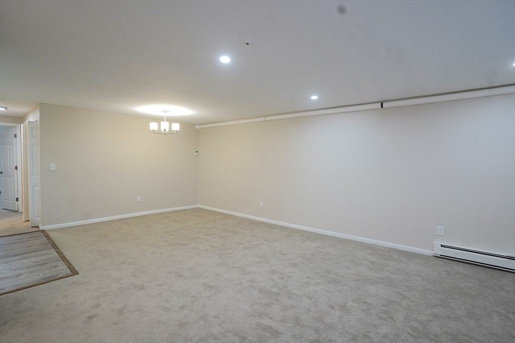 57 Presidential Dr #3 - Photo 6 of 16