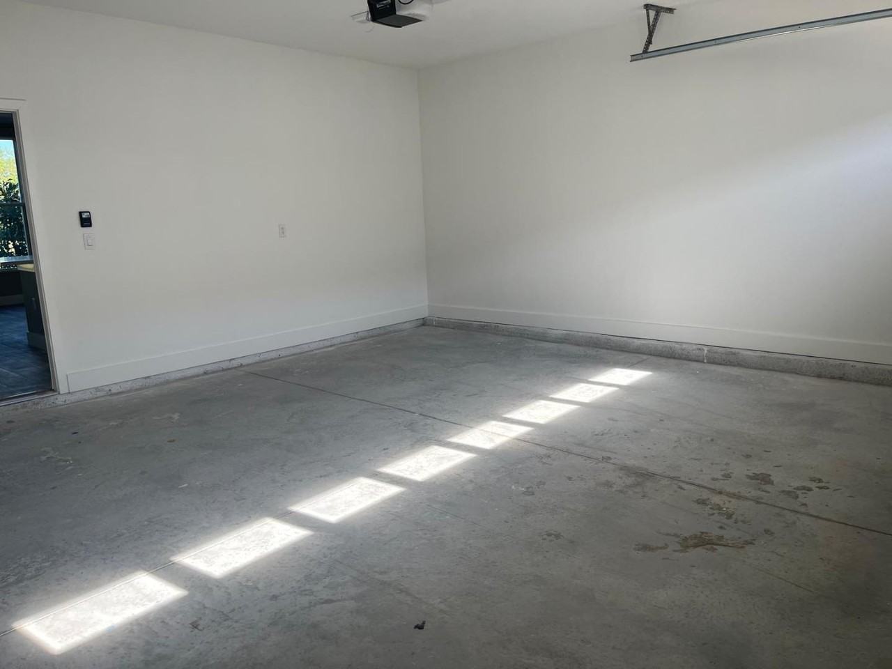 2121 Broome St - Photo 4 of 10