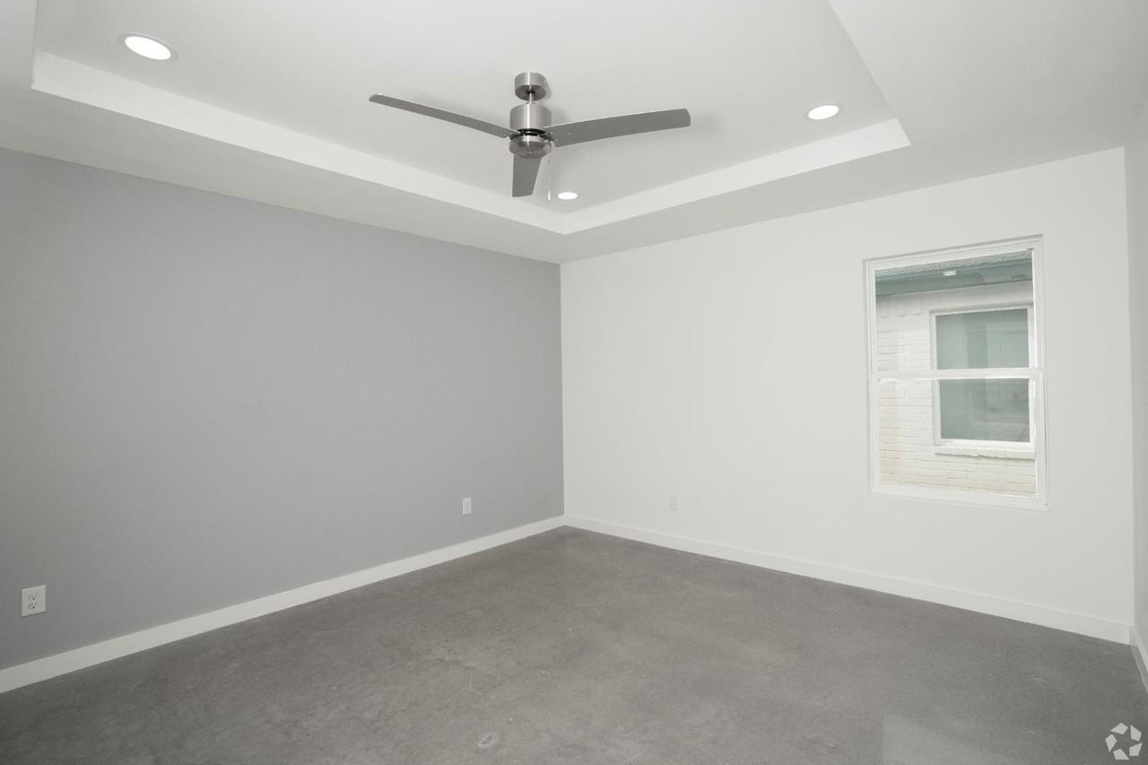 4001 Jenna Ln - Photo 4 of 10