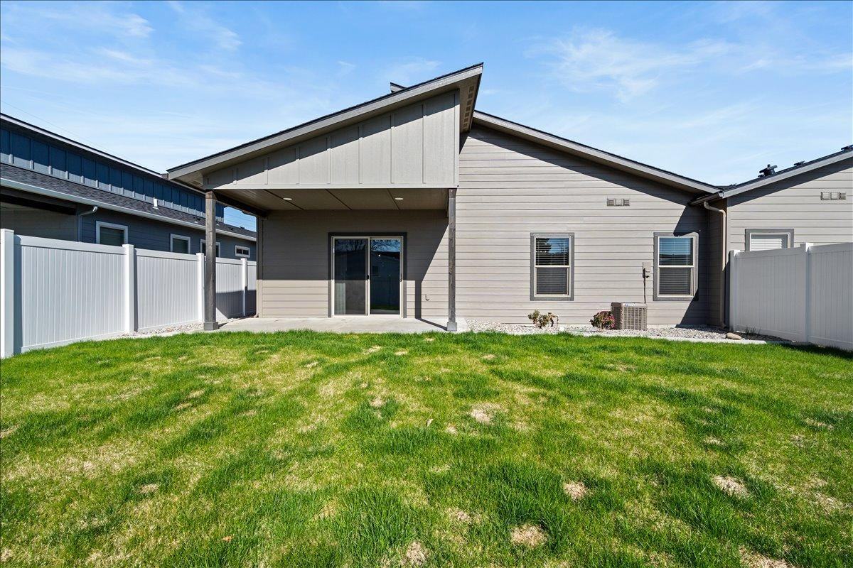 1251 W Moselle Dr - Photo 4 of 11