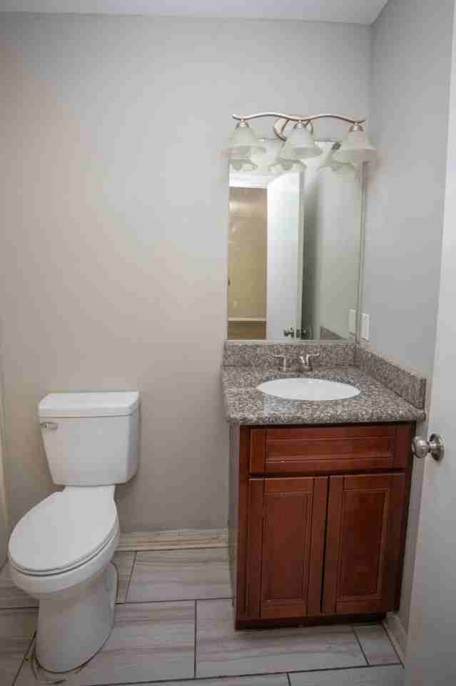 111 Limoges St - Photo 6 of 9