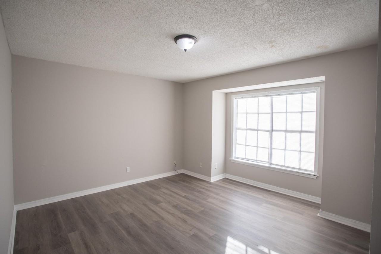 309 Marigny Circle - Photo 2 of 10