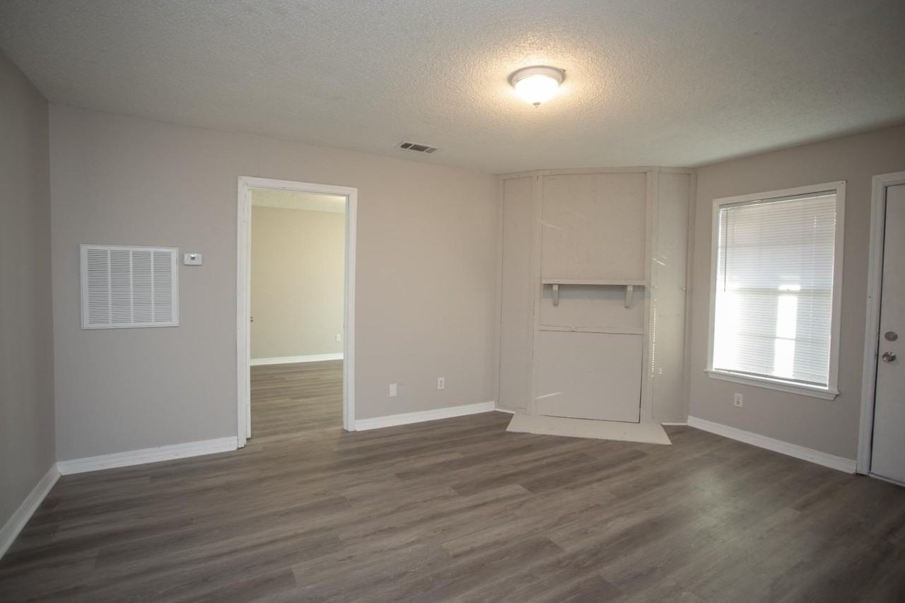 309 Marigny Circle - Photo 7 of 10