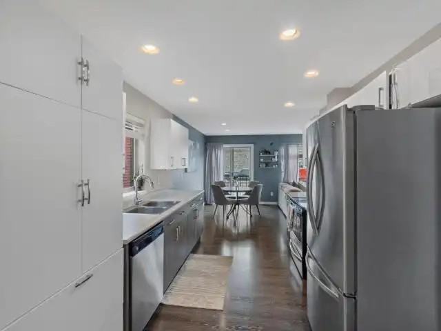 1850 Hugh Allan Dr #128 - Photo 3 of 28