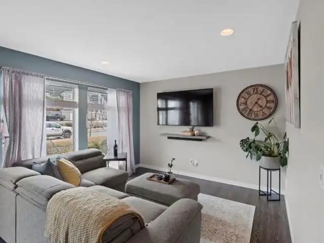 1850 Hugh Allan Dr #128 - Photo 7 of 28