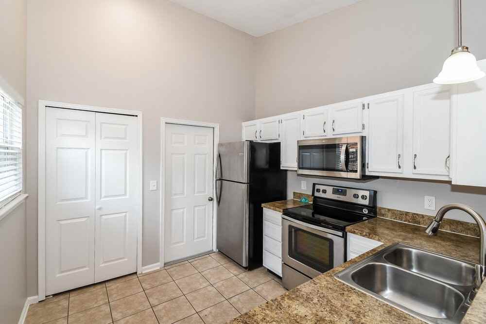 1348 High Plains Dr S - Photo 6 of 16