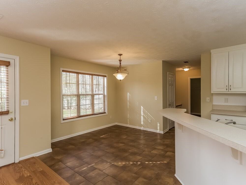 865 Simon Ive Dr - Photo 7 of 15