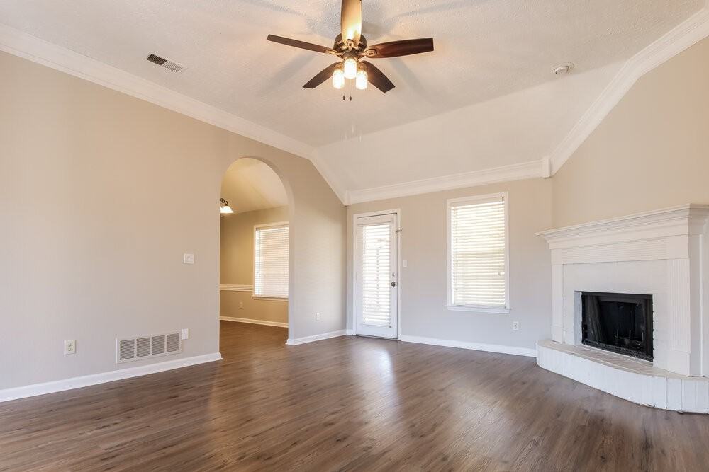 6805 Sandbourne W - Photo 6 of 16