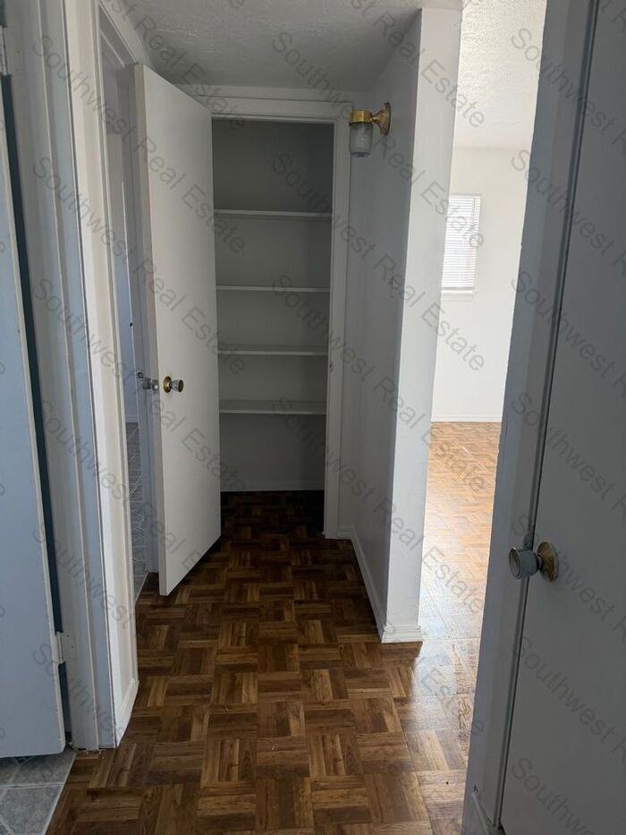 609 Turner St - Photo 7 of 11