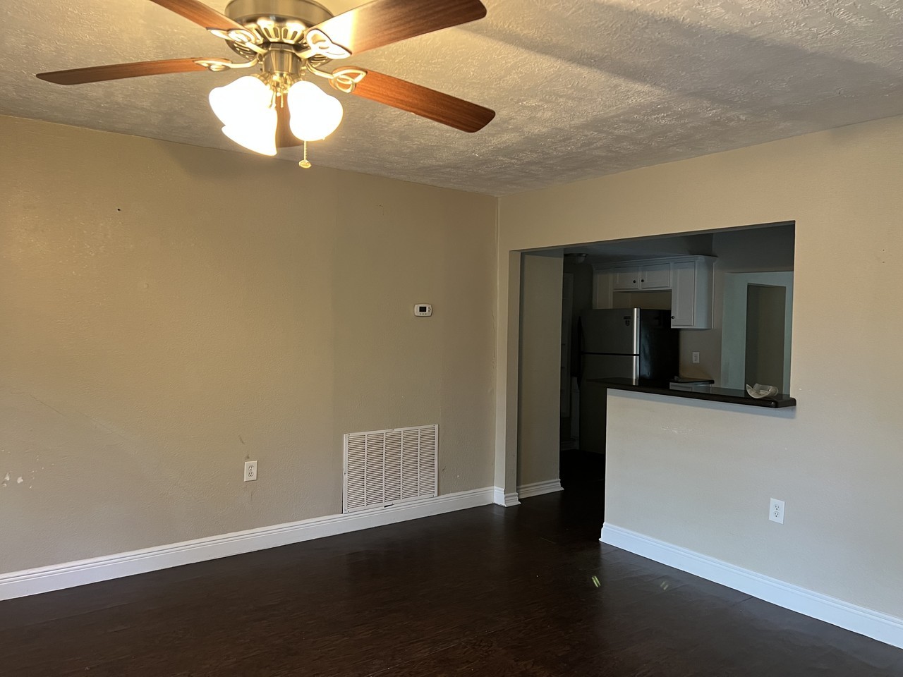 605 Highlands St #1 - Photo 6 of 23