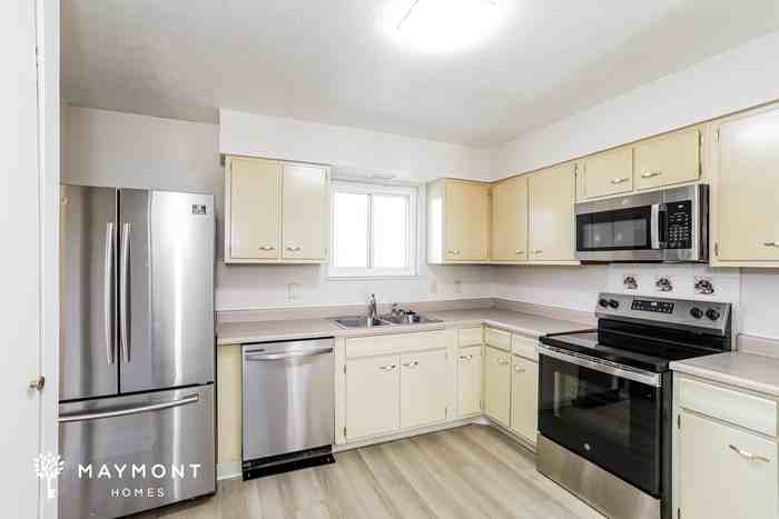 8340 Taffy Dr - Photo 7 of 12