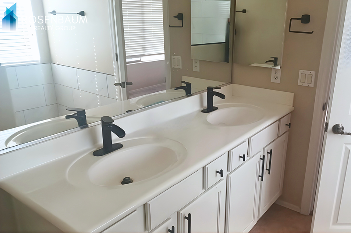 14951 N 145th Ave - Photo 7 of 36