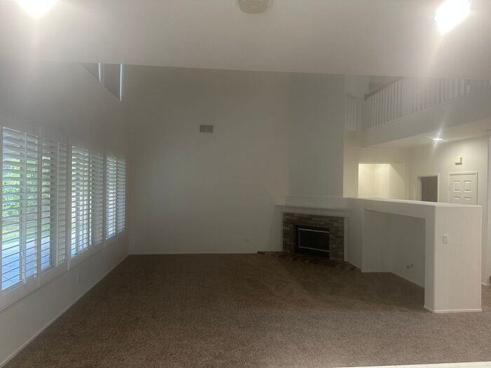 28105 Canyon Crest Dr - Photo 3 of 14