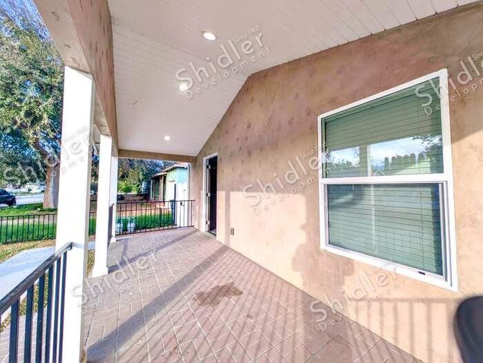 3081 N F St - Photo 5 of 28