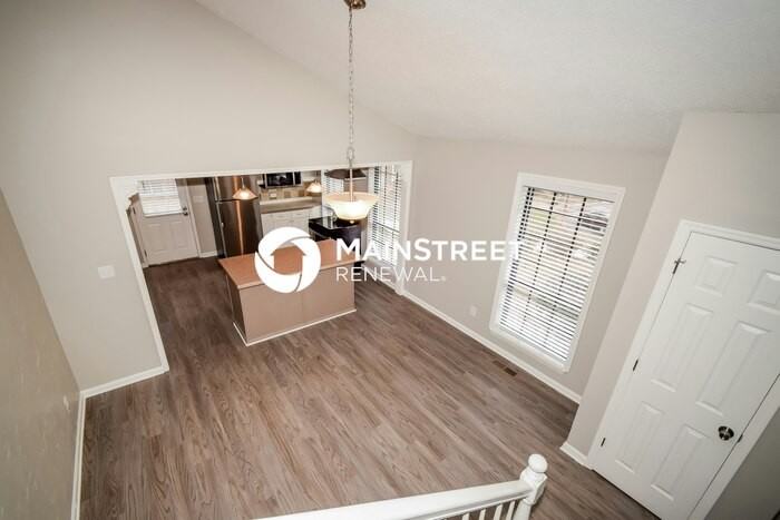 4504 Oxford Rd - Photo 7 of 18