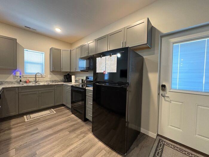 5259 Oakcrest Hill Rd Se #04 - Photo 4 of 20