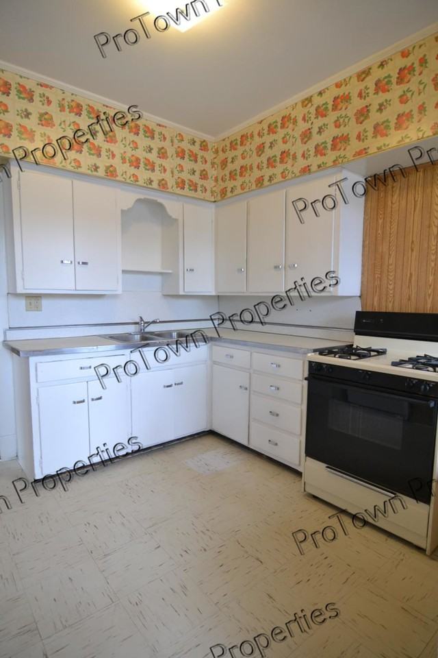 213 North Hickory Street #2N - Photo 3 of 7