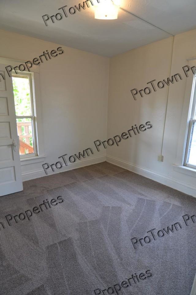 213 North Hickory Street #2N - Photo 6 of 7