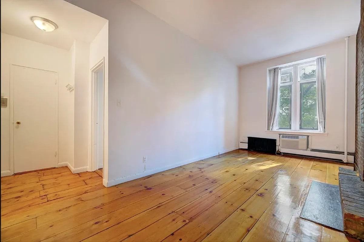 106 E 30th St #2F - Photo 2 of 7