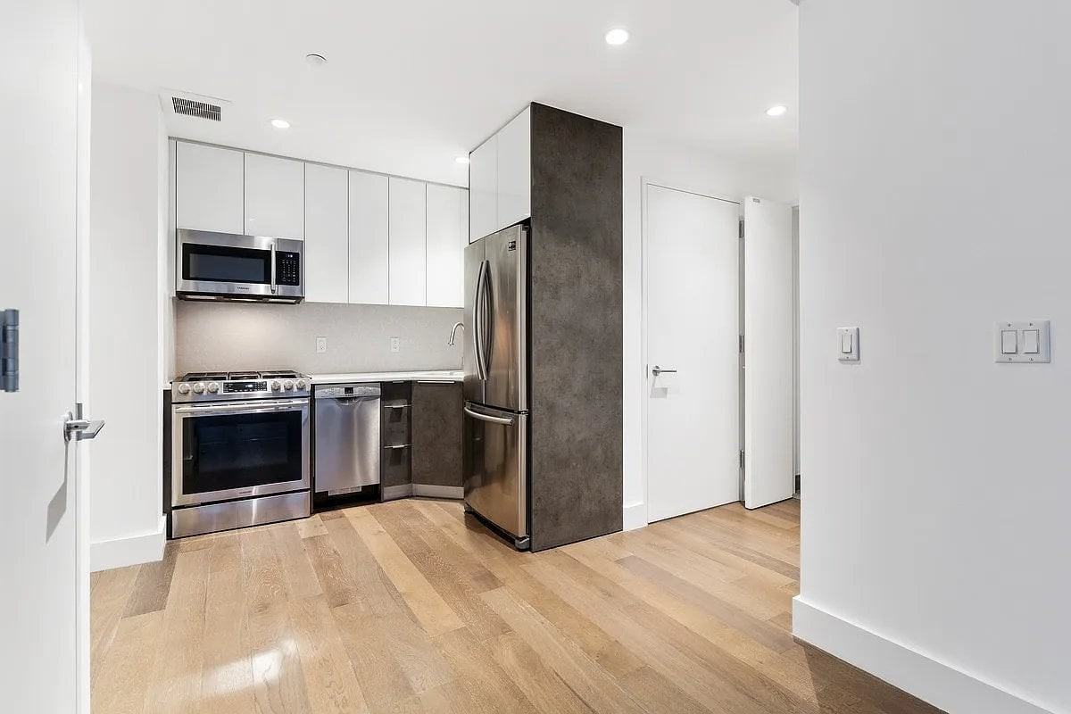 227 Lexington Ave #806 - Photo 3 of 6