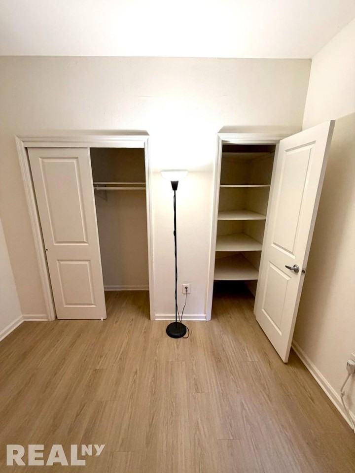 W 77th St #05A - Photo 3 of 4