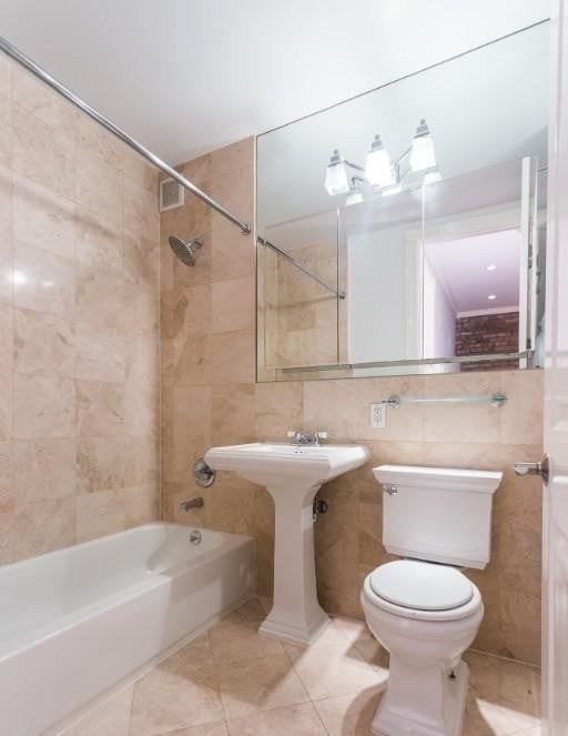 E 1st St #1R - Photo 5 of 5