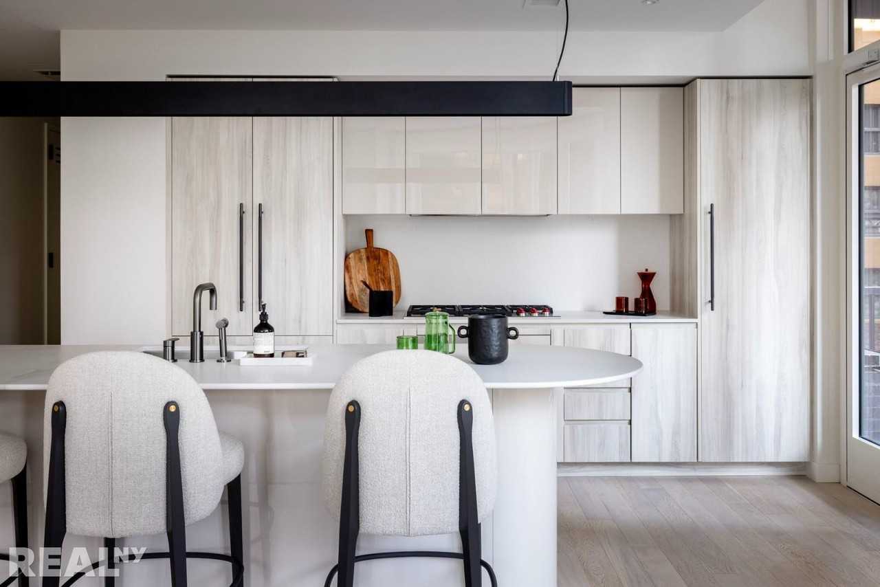 W 60th St #25E - Photo 3 of 16