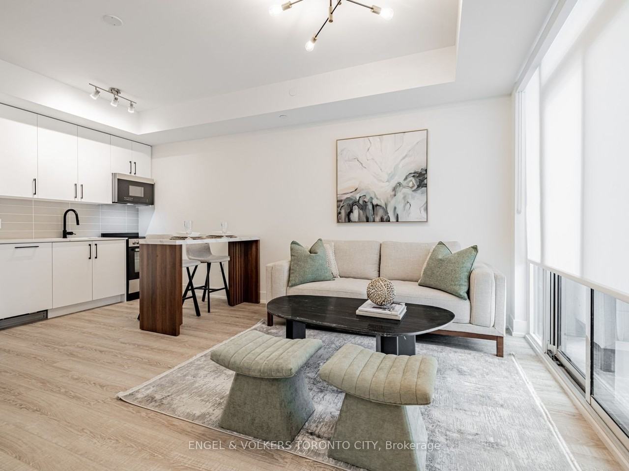 2075 King Cort - Photo 5 of 33