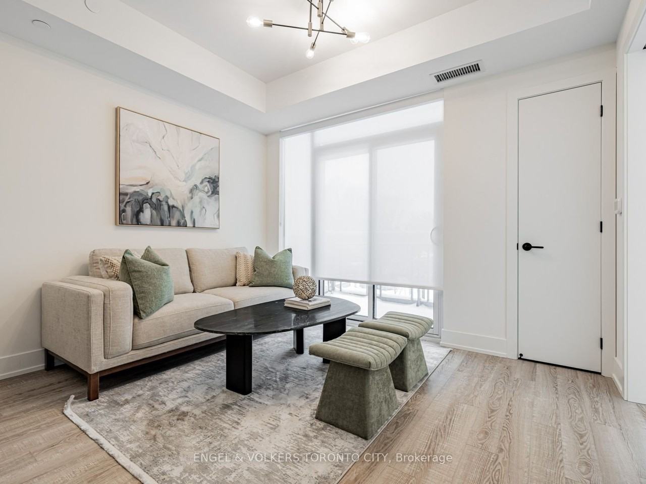 2075 King Cort - Photo 7 of 33