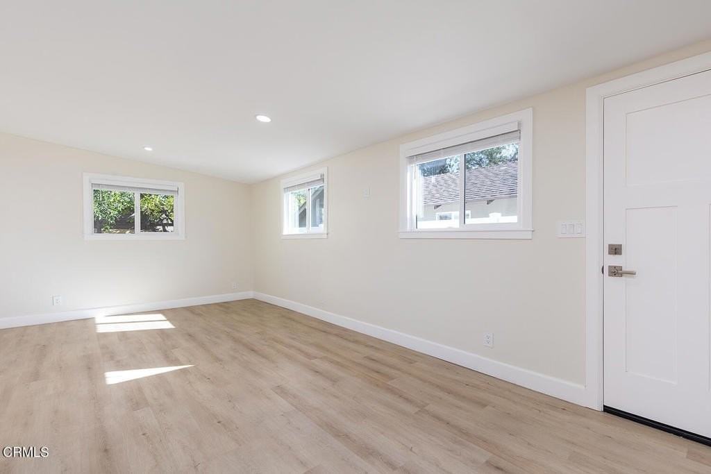 550 Macdonald St - Photo 5 of 16