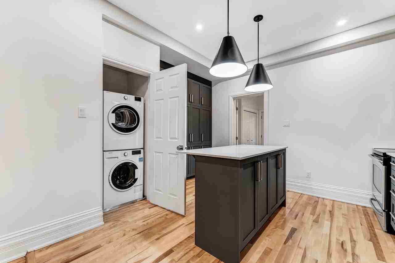 288 Arlington Avenue - Photo 4 of 17