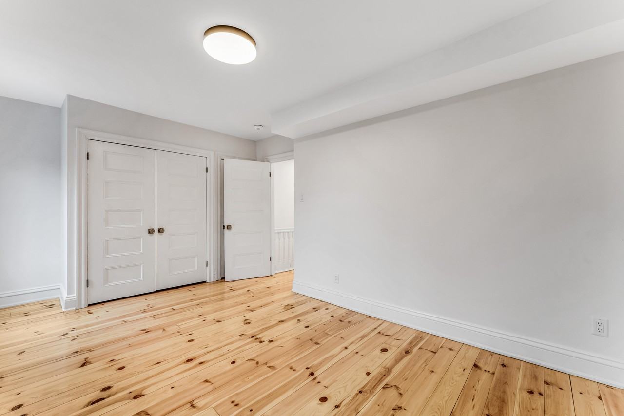 288 Arlington Ave - Photo 7 of 33