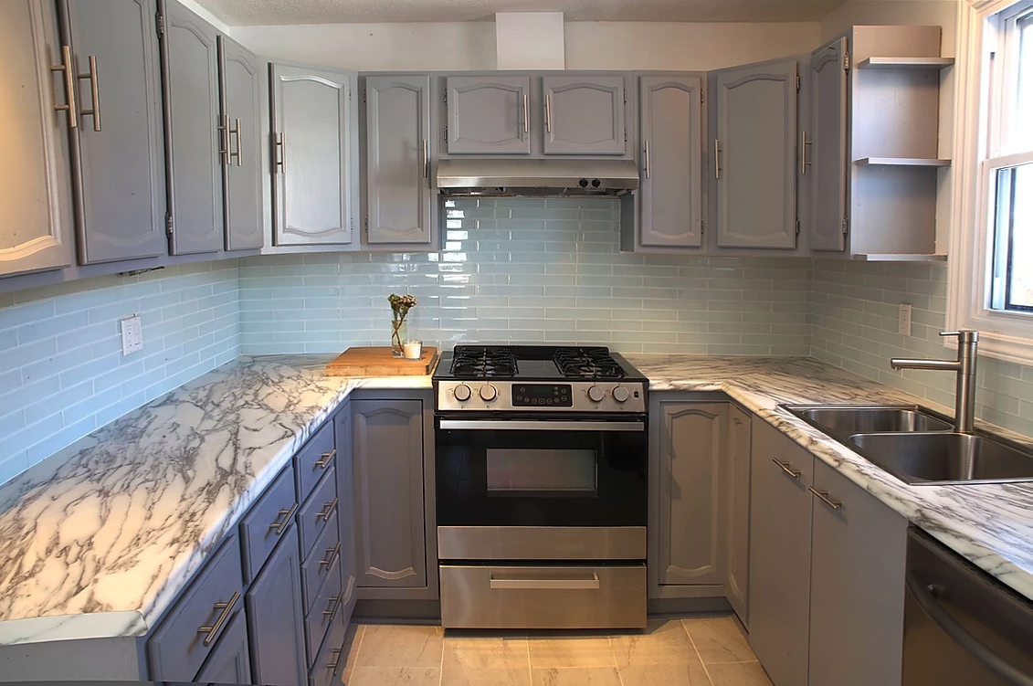 19 Meadowlands Dr W - Photo 3 of 26